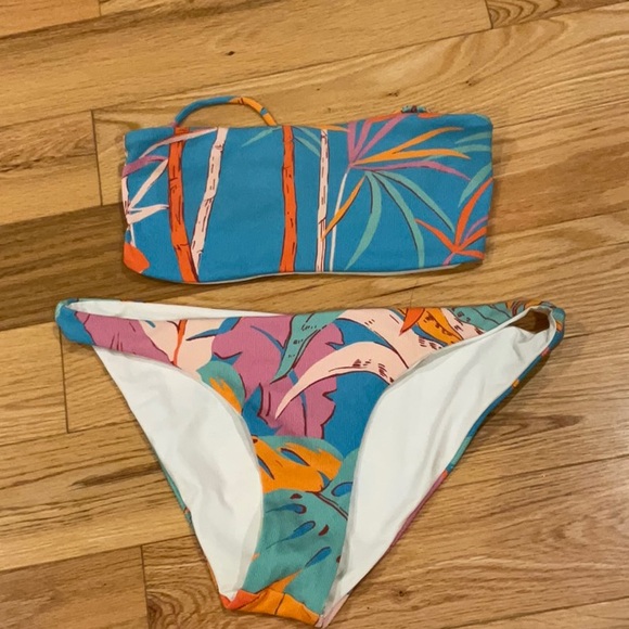 L*Space Bikini Set - Picture 1 of 2